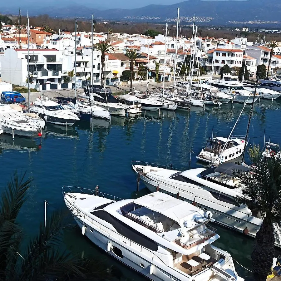 Appartement Vistas, Paz Y Armonia. à Empuriabrava 0*,  Espagne